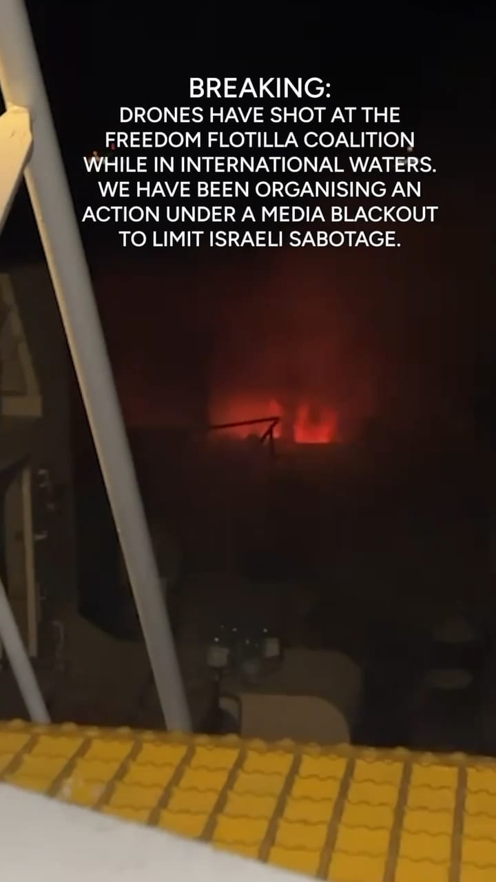 Freedom Flotillas och Ship to Gazas skepp attackerat! Omedelbar räddningshjälp behövs!